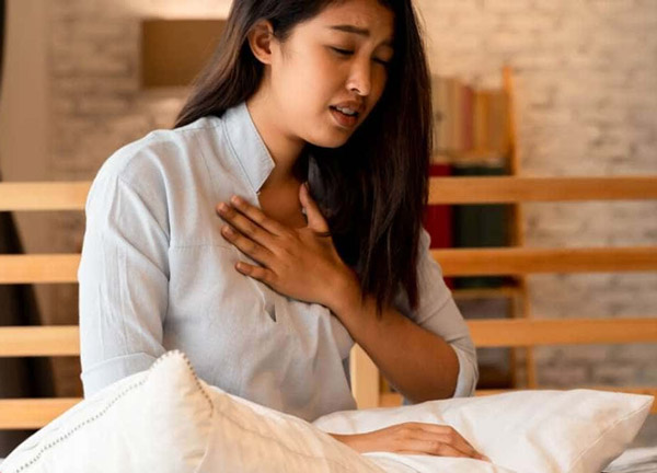 Người bị hở van tim thường cảm thấy khó thở, đau thắt ngực…